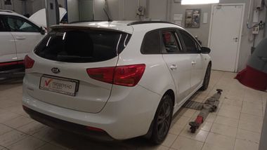 KIA Ceed 2015 года, 102 734 км - вид 3