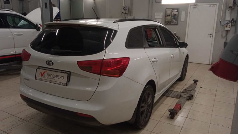 KIA Ceed 2015 года, 102 734 км - вид 3