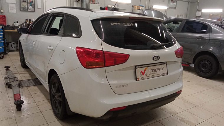 KIA Ceed 2015 года, 102 734 км - вид 4