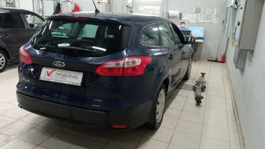 Ford Focus 2013 года, 111 623 км - вид 3