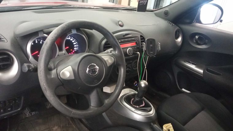 Nissan Juke 2014 года, 93 235 км - вид 5