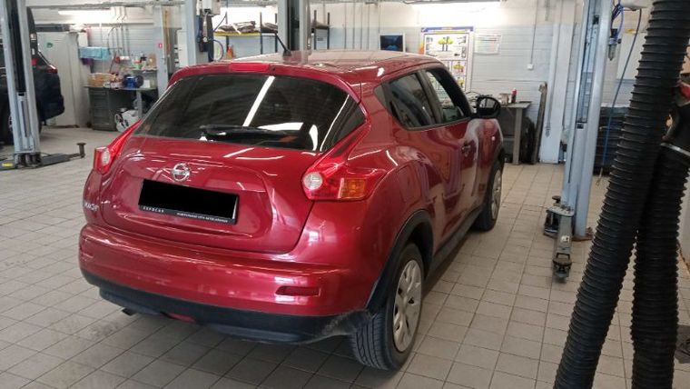 Nissan Juke 2014 года, 93 235 км - вид 3