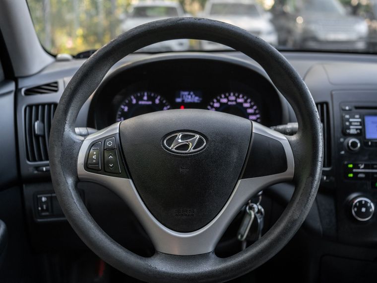 Hyundai i30 2011 года, 239 500 км - вид 6