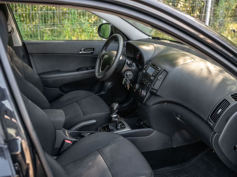 Hyundai i30 2011 года, 239 500 км - вид 11