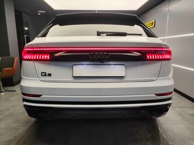 Audi Q8 2019 года, 137 754 км - вид 6