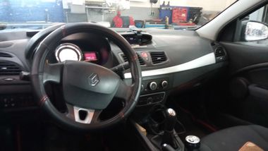 Renault Fluence 2010 года, 260 407 км - вид 5