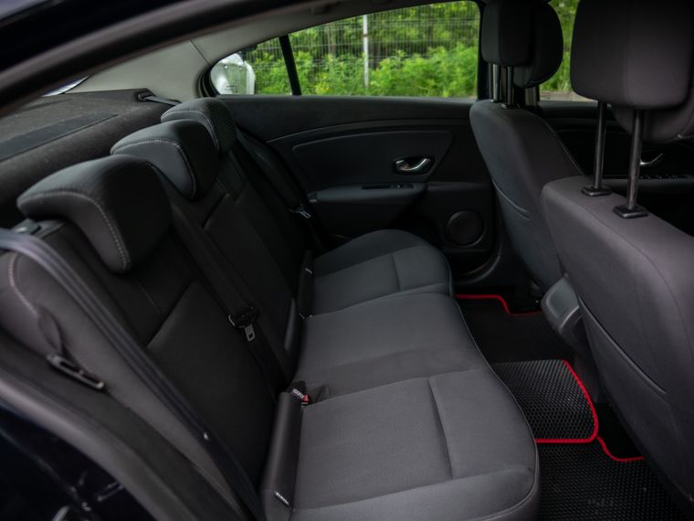 Renault Fluence 2010 года, 260 407 км - вид 9