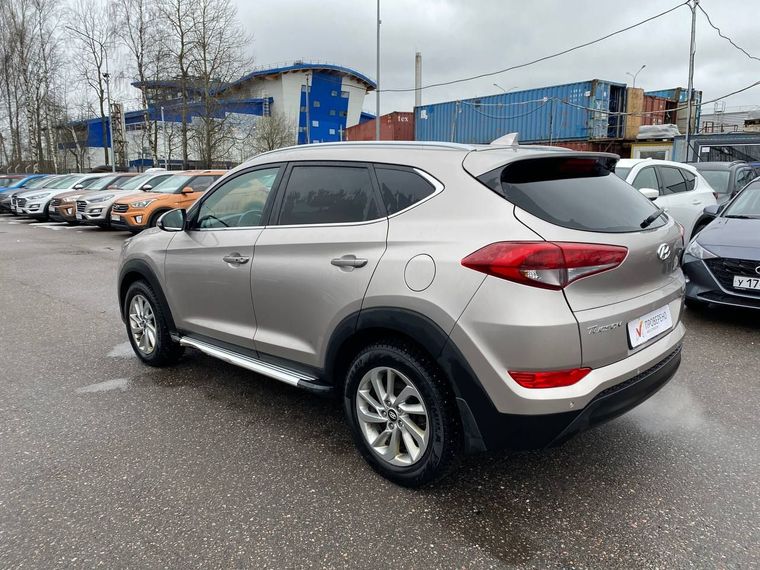 Hyundai Tucson 2016 года, 217 700 км - вид 6