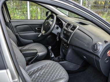Renault Sandero Stepway 2017 года, 131 546 км - вид 11