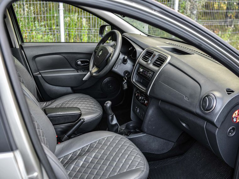 Renault Sandero Stepway 2017 года, 131 546 км - вид 11