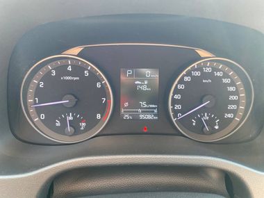 Hyundai Elantra 2018 года, 94 972 км - вид 9