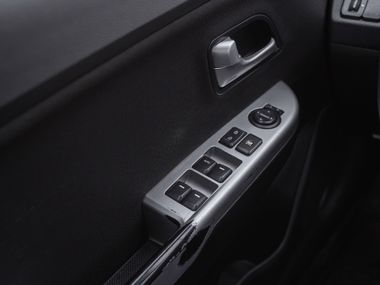 Kia Rio 2013 года, 309 936 км - вид 9