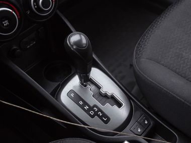 Kia Rio 2013 года, 309 936 км - вид 8