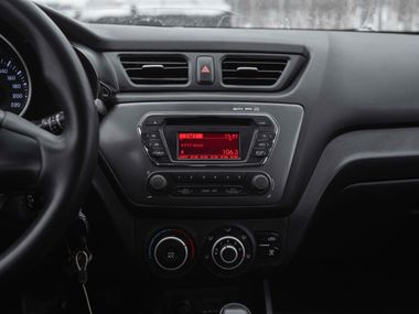 Kia Rio 2013 года, 309 936 км - вид 7
