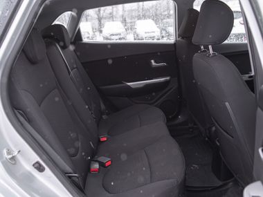 Kia Rio 2013 года, 309 936 км - вид 10