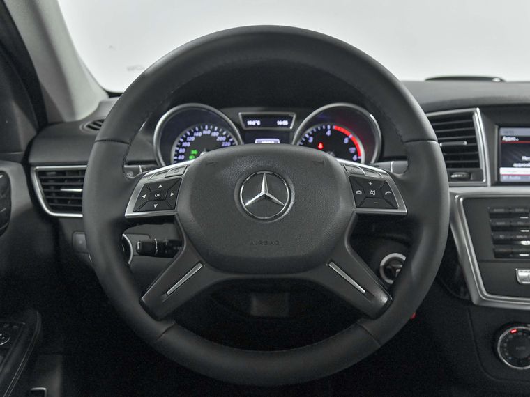 Mercedes-Benz M-класс 2013 года, 92 129 км - вид 10