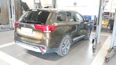 Mitsubishi Outlander 2019 года, 163 156 км - вид 3