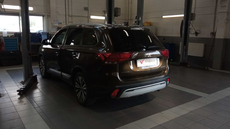 Mitsubishi Outlander 2019 года, 163 156 км - вид 4
