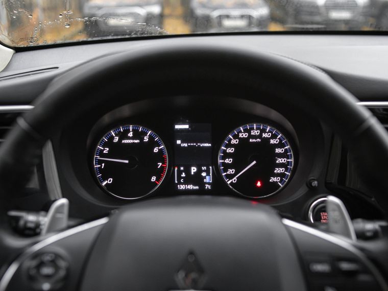 Mitsubishi Outlander 2018 года, 130 124 км - вид 4