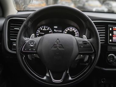Mitsubishi Outlander 2018 года, 130 124 км - вид 6