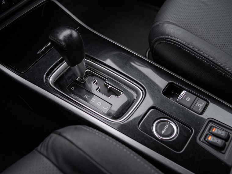 Mitsubishi Outlander 2018 года, 130 124 км - вид 10