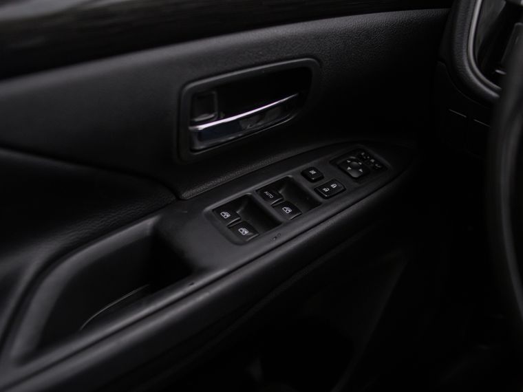 Mitsubishi Outlander 2018 года, 130 124 км - вид 11