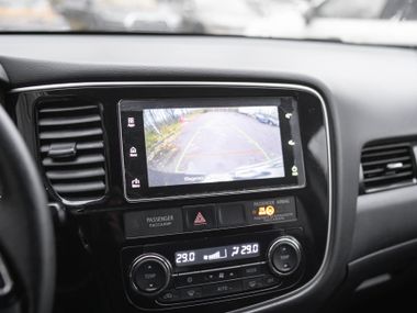 Mitsubishi Outlander 2018 года, 130 124 км - вид 9