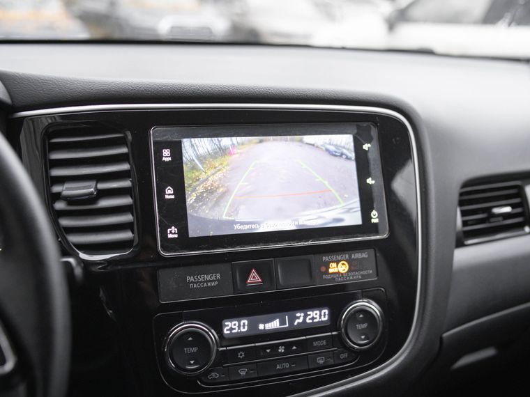 Mitsubishi Outlander 2018 года, 130 124 км - вид 9