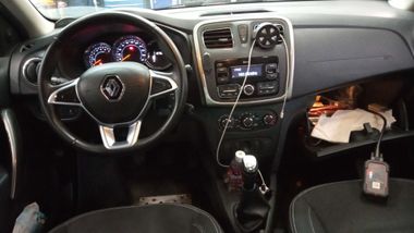 Renault Logan Stepway 2021 года, 197 000 км - вид 5