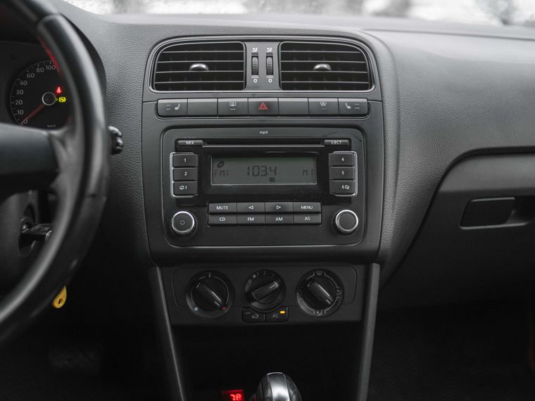 Volkswagen Polo 2011 года, 230 000 км - вид 7
