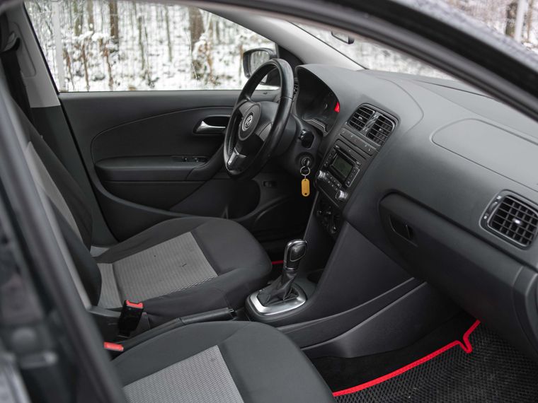 Volkswagen Polo 2011 года, 230 000 км - вид 12
