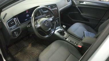 Volkswagen Golf 2019 года, 81 339 км - вид 5