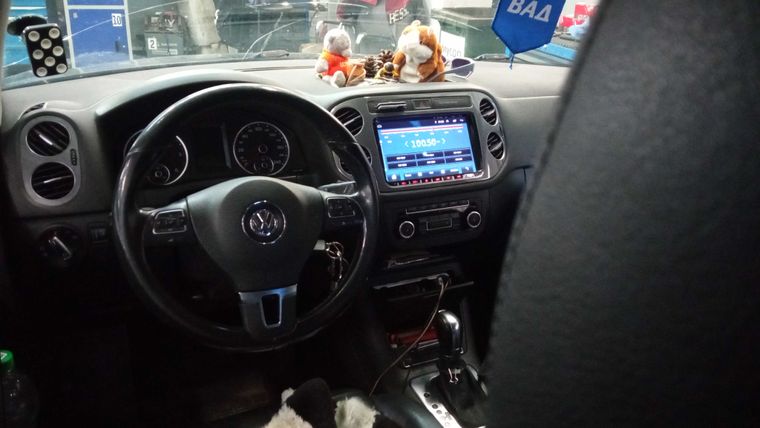 Volkswagen Tiguan 2011 года, 399 616 км - вид 5