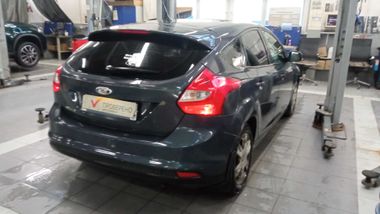 Ford Focus 2014 года, 224 000 км - вид 3