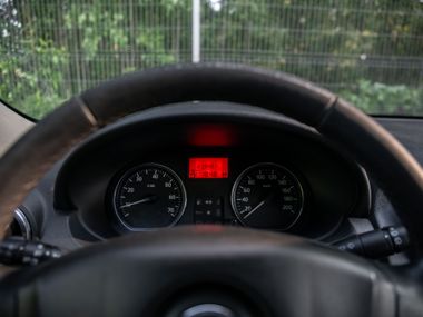 Nissan Almera 2014 года, 213 387 км - вид 5