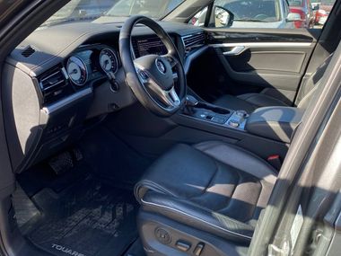 Volkswagen Touareg 2019 года, 105 827 км - вид 15