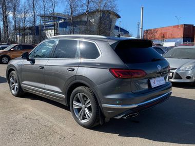 Volkswagen Touareg 2019 года, 105 827 км - вид 6
