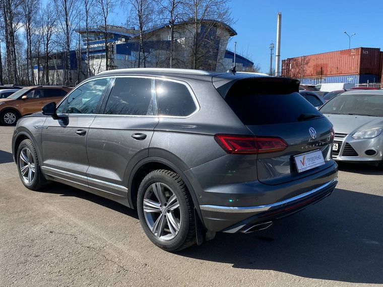 Volkswagen Touareg 2019 года, 105 827 км - вид 6
