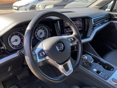 Volkswagen Touareg 2019 года, 105 827 км - вид 10