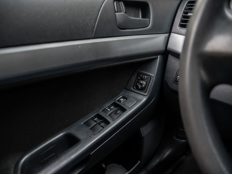 Mitsubishi Lancer 2010 года, 179 434 км - вид 9