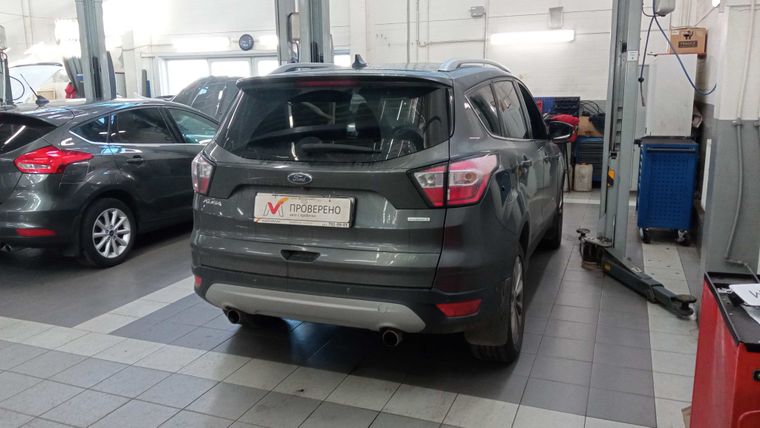 Ford Kuga 2017 года, 128 880 км - вид 3