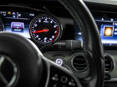 Mercedes-Benz E-класс 2019 года, 294 419 км - вид 9