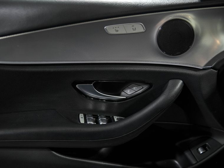 Mercedes-Benz E-класс 2019 года, 294 419 км - вид 13