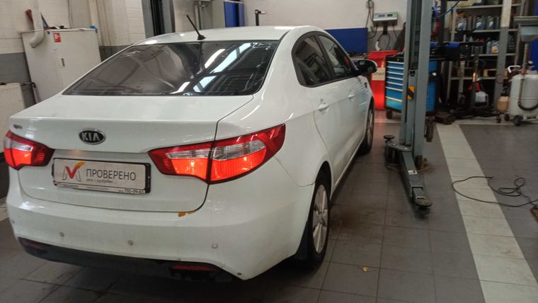 Kia Rio 2012 года, 125 000 км - вид 3
