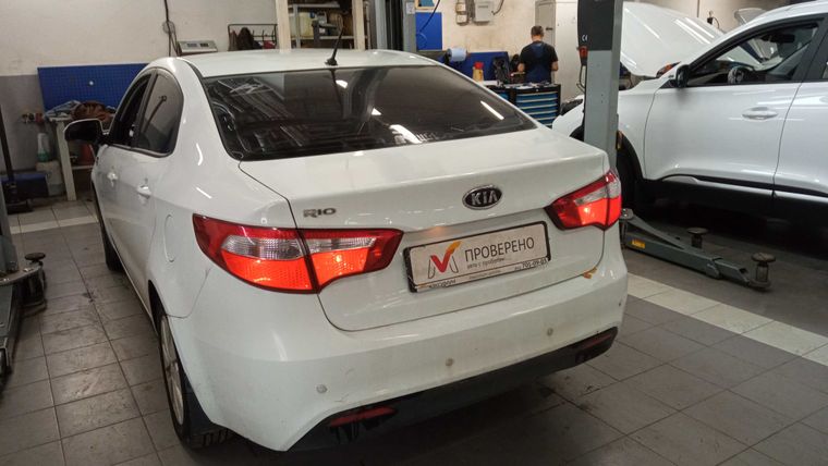 Kia Rio 2012 года, 125 000 км - вид 4
