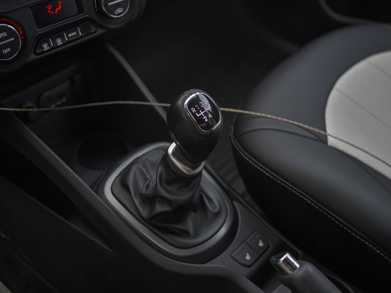 Kia Rio 2012 года, 125 000 км - вид 8