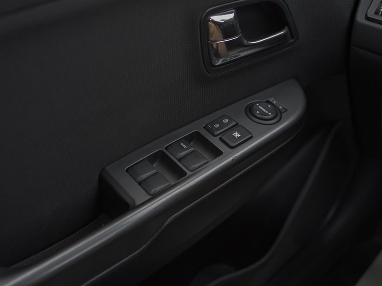 Kia Rio 2012 года, 125 000 км - вид 9