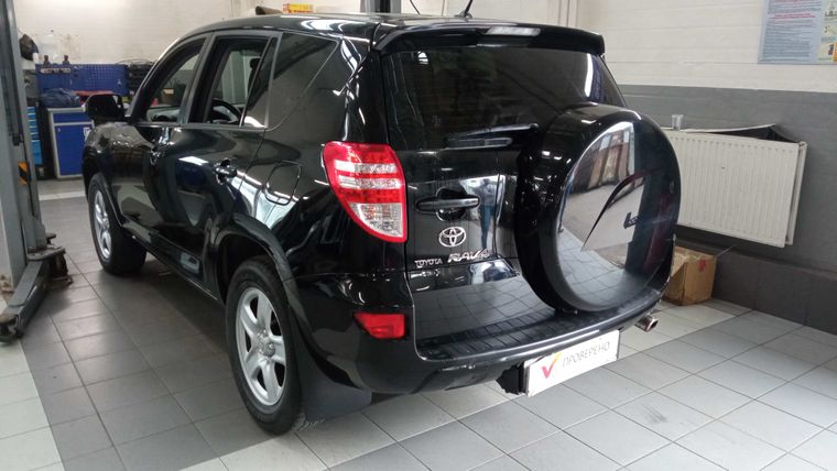 Toyota RAV4 2012 года, 67 773 км - вид 4