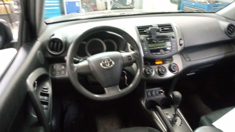 Toyota RAV4 2012 года, 67 773 км - вид 5