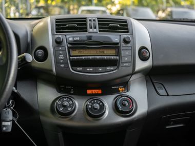 Toyota RAV4 2012 года, 67 773 км - вид 7